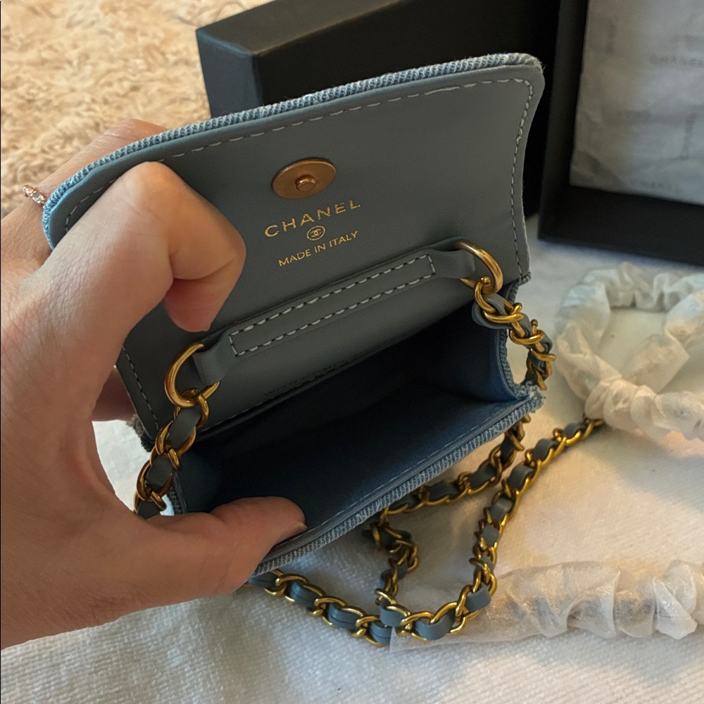New CHANEL Denim Mini Crossbody Bag with Gold CC Hardware VVIP Giff - Picture 6 of 8